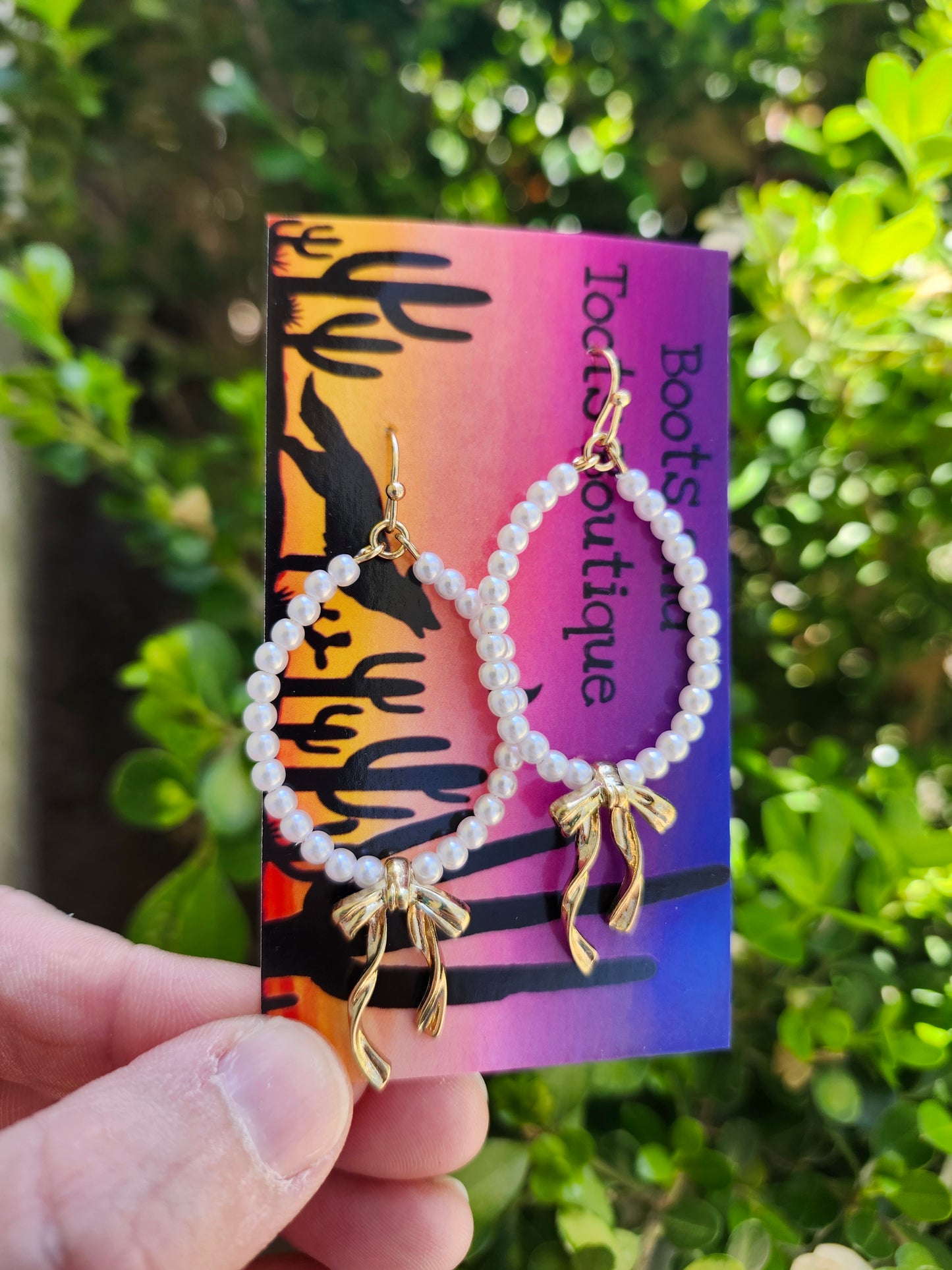 Pearl bow earrings
