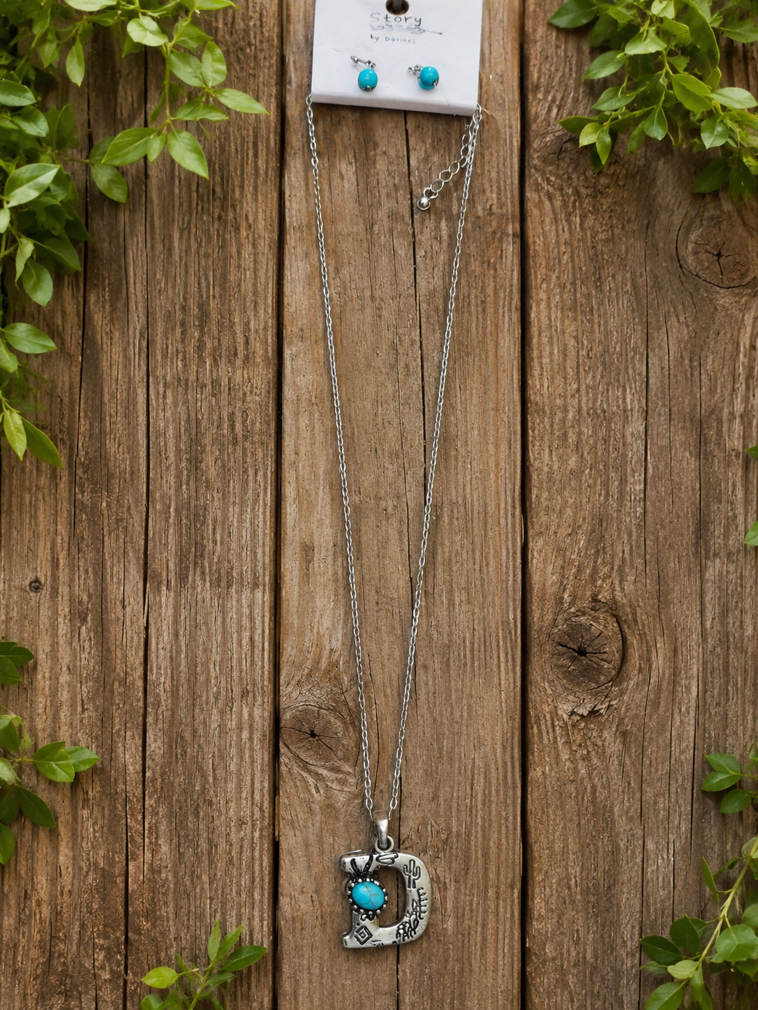 Letter D marking necklace