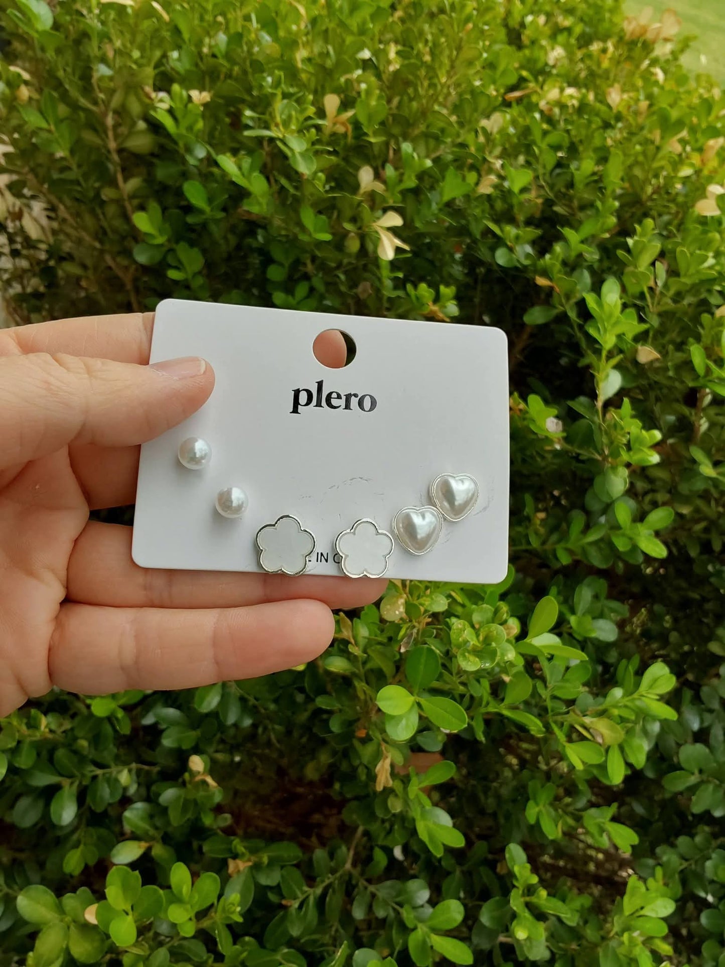 White silver earrings