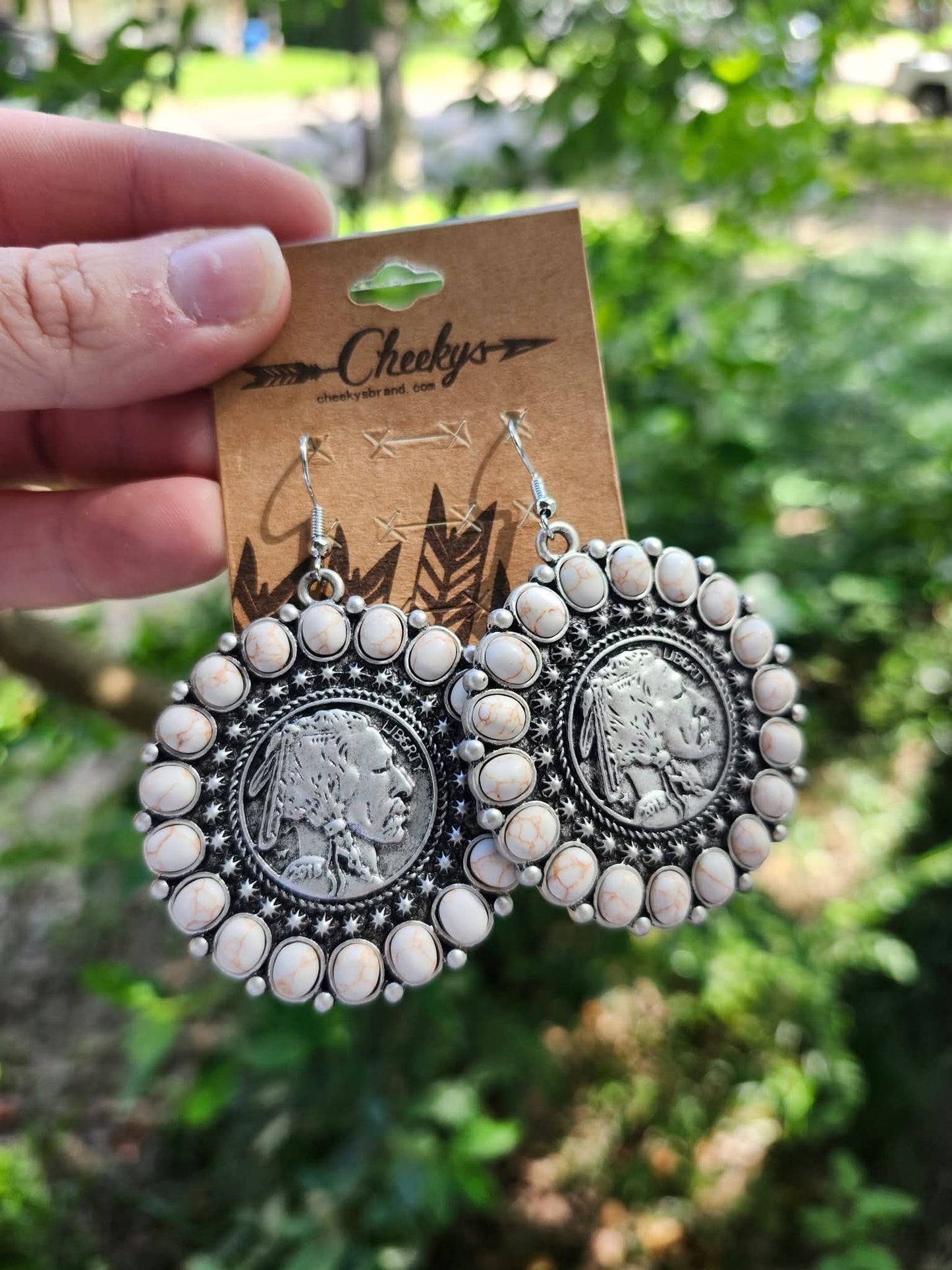 White nickel head earrings
