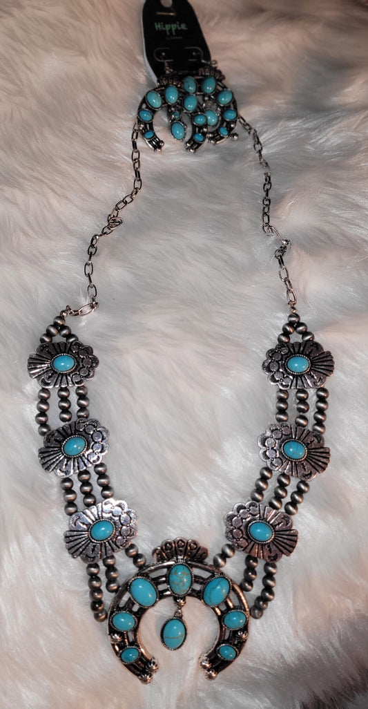 Turquoise rock necklace