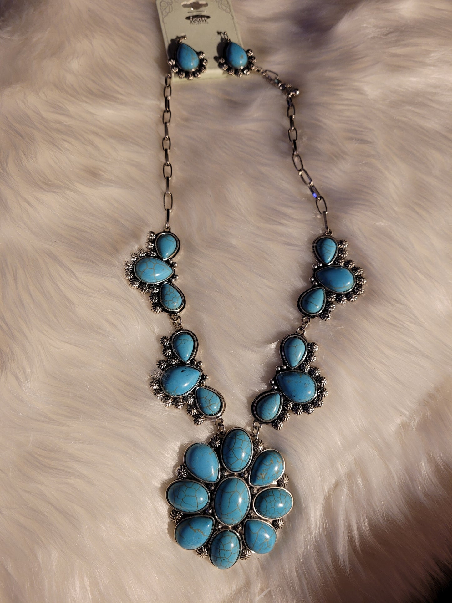 Turquoise stone necklace