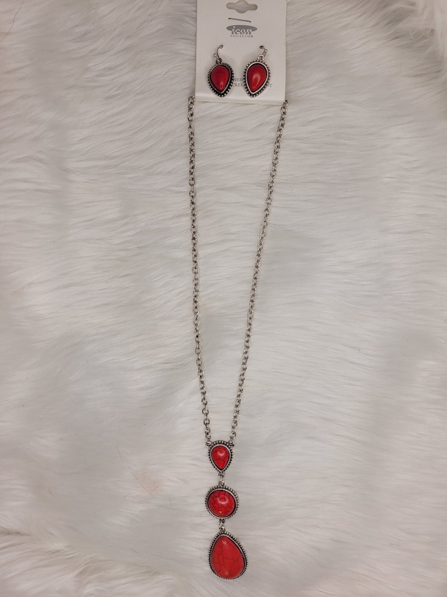 3 red stone necklace