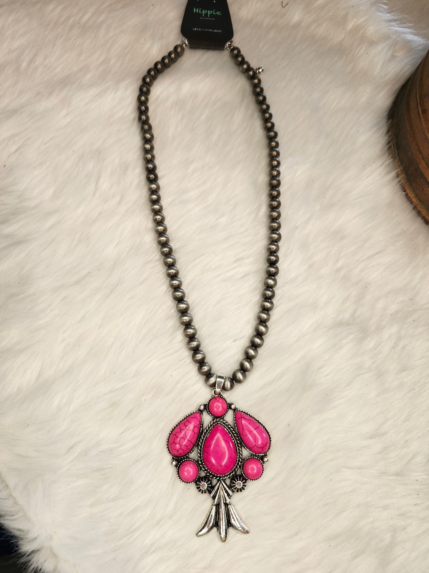 Pink stones necklace