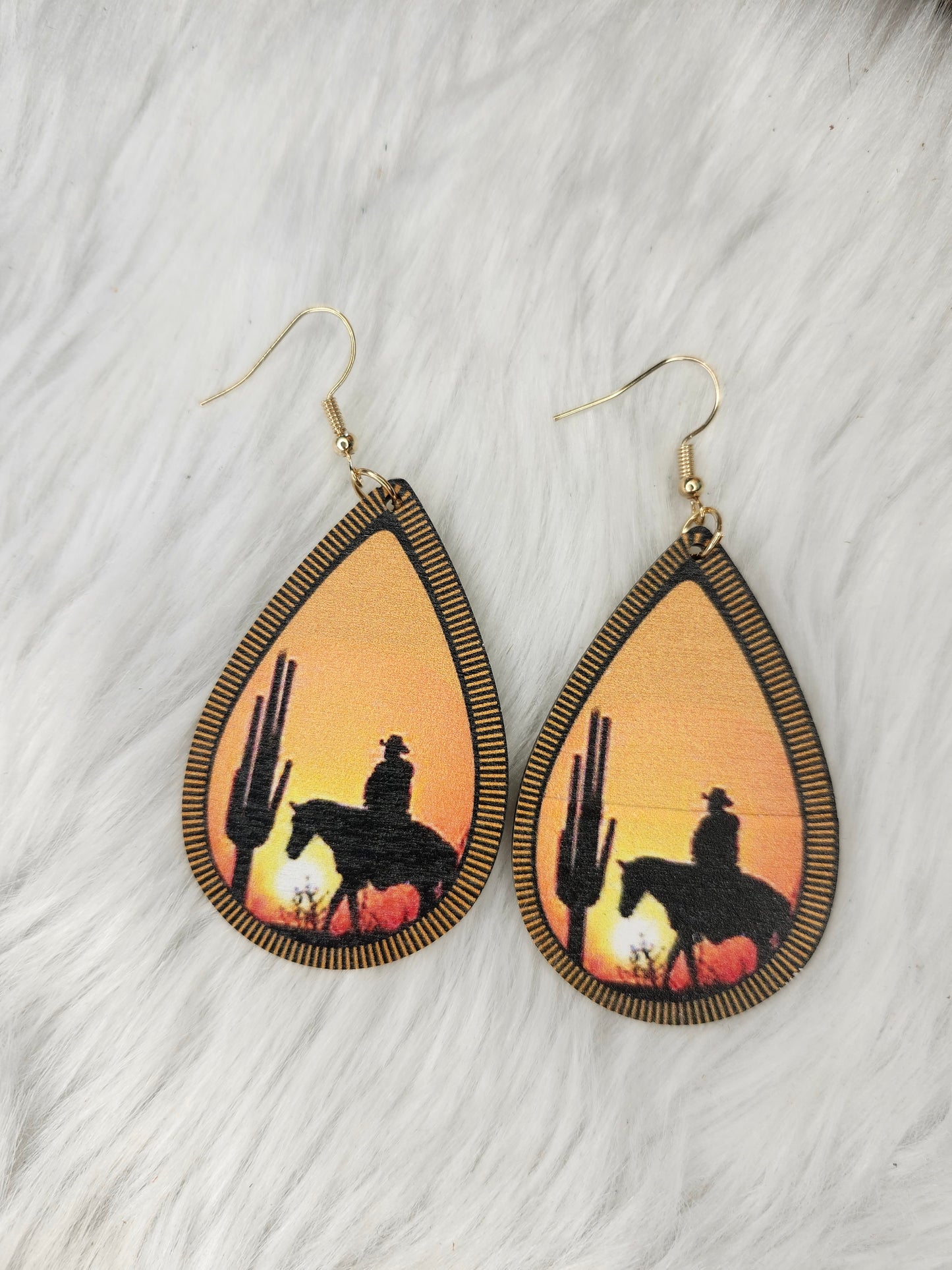 Over the horizon earrings