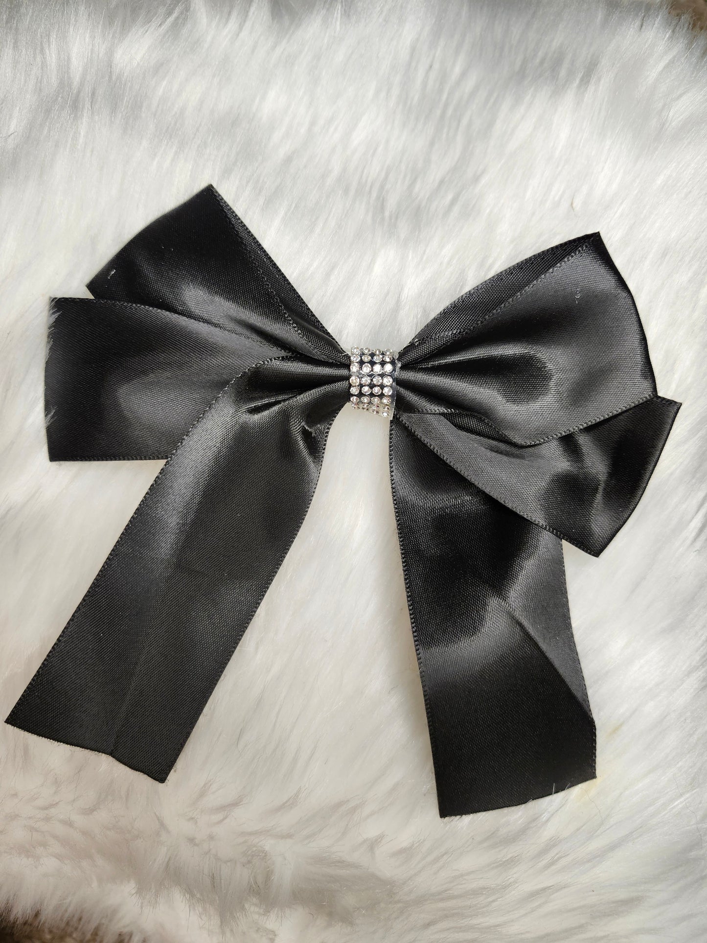 Black diamond bow