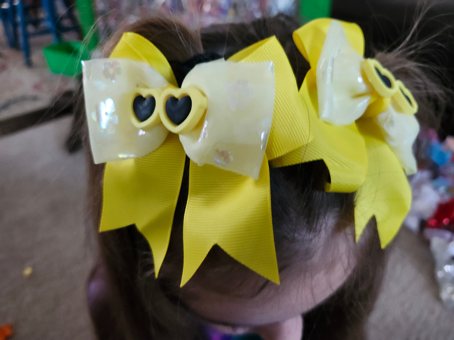 Yellow sunglasses Piggy bows