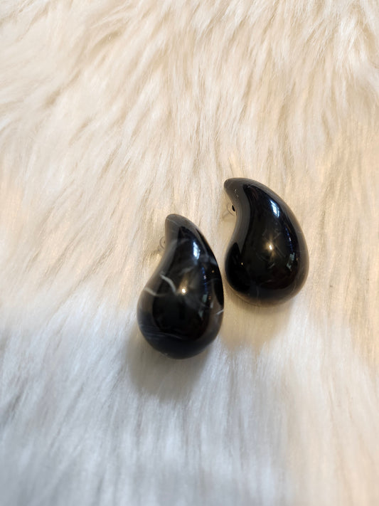 Black teardrop earrings