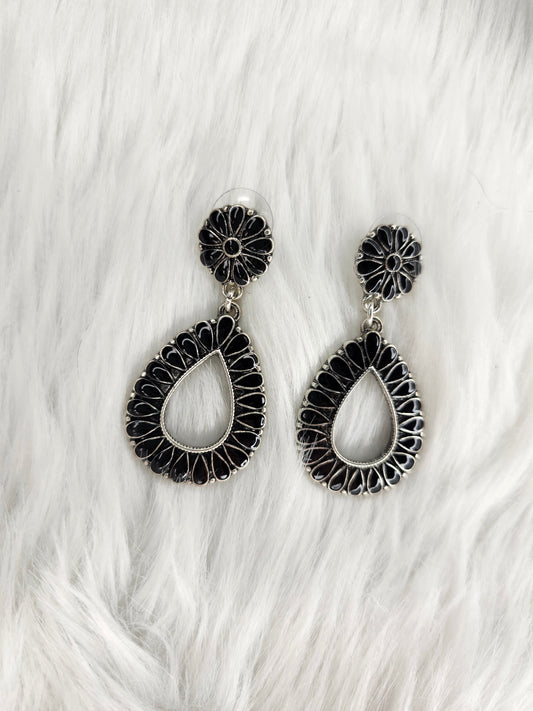 Black teardrop earrings