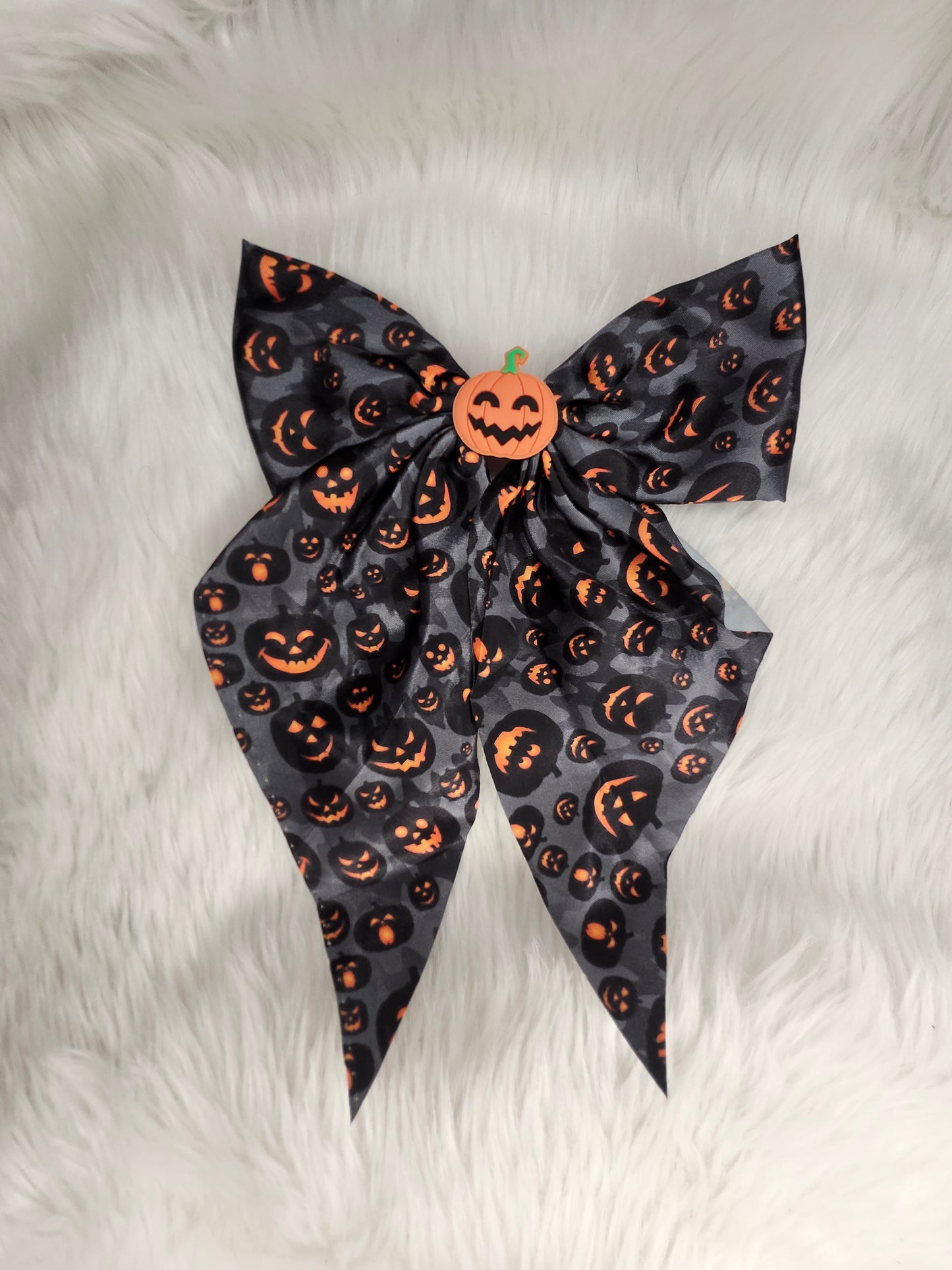 Black halloween bow