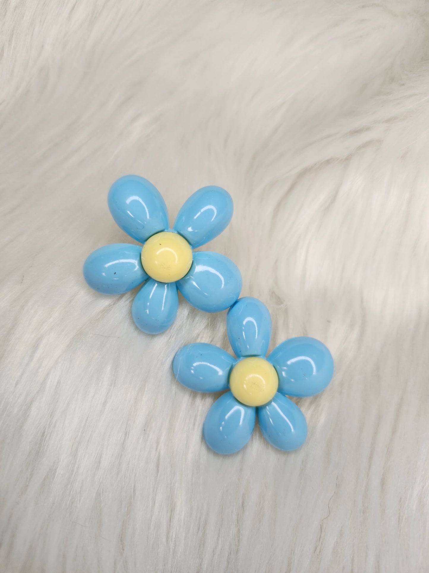 Blue flower studs earrings