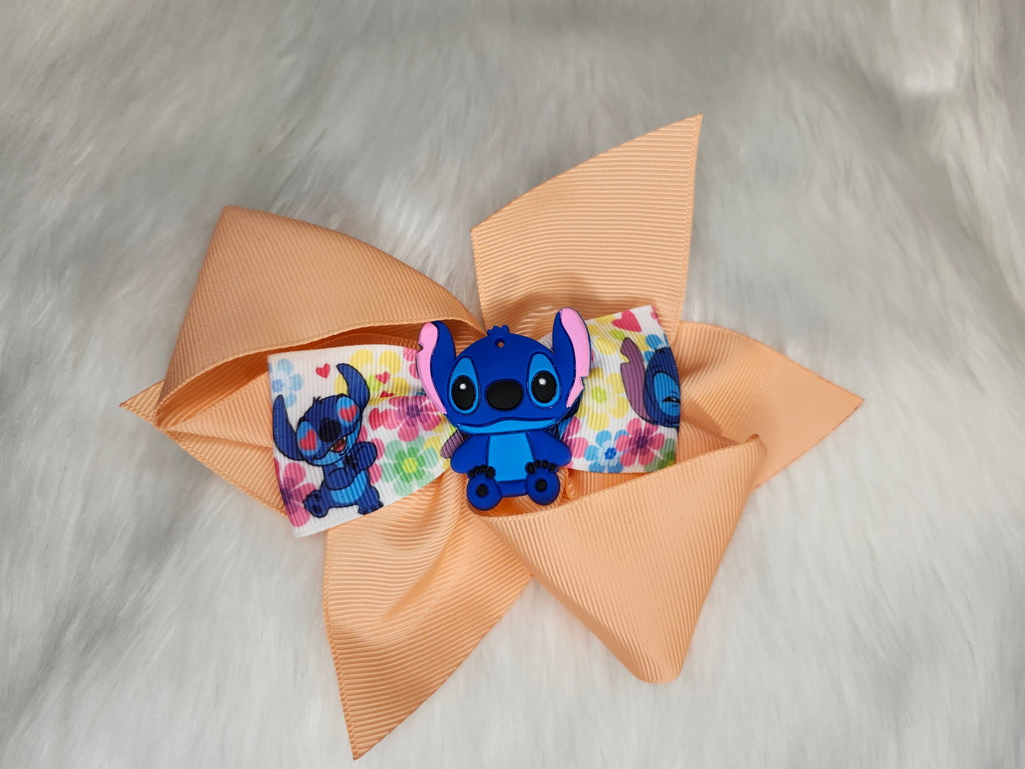 Stitch peach bow