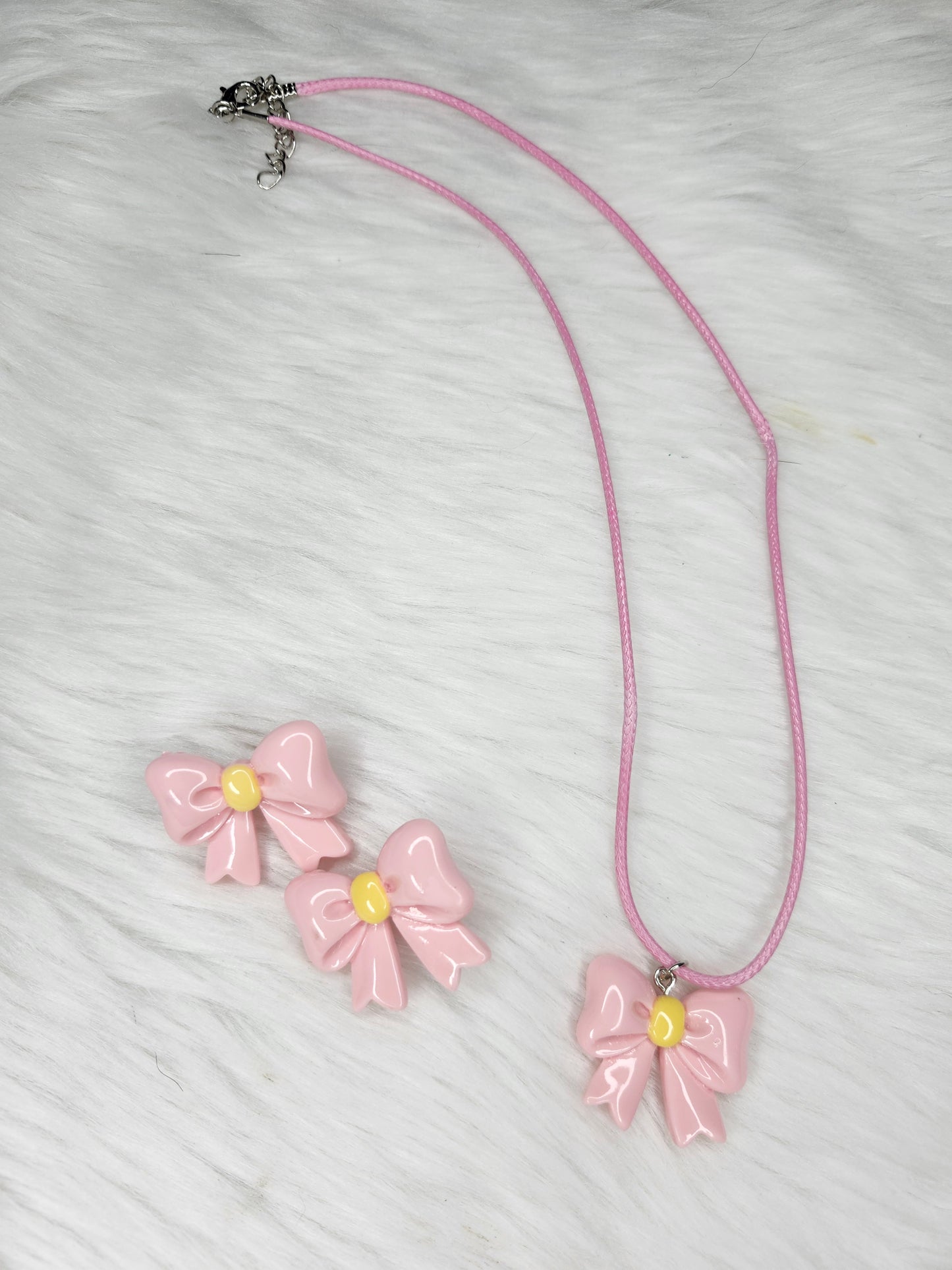 Toddler necklace bow set