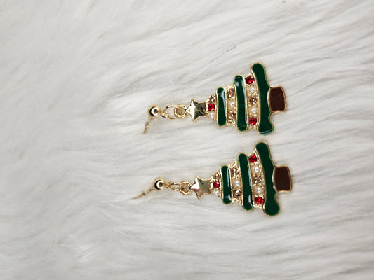 Gold christmas tree earrings