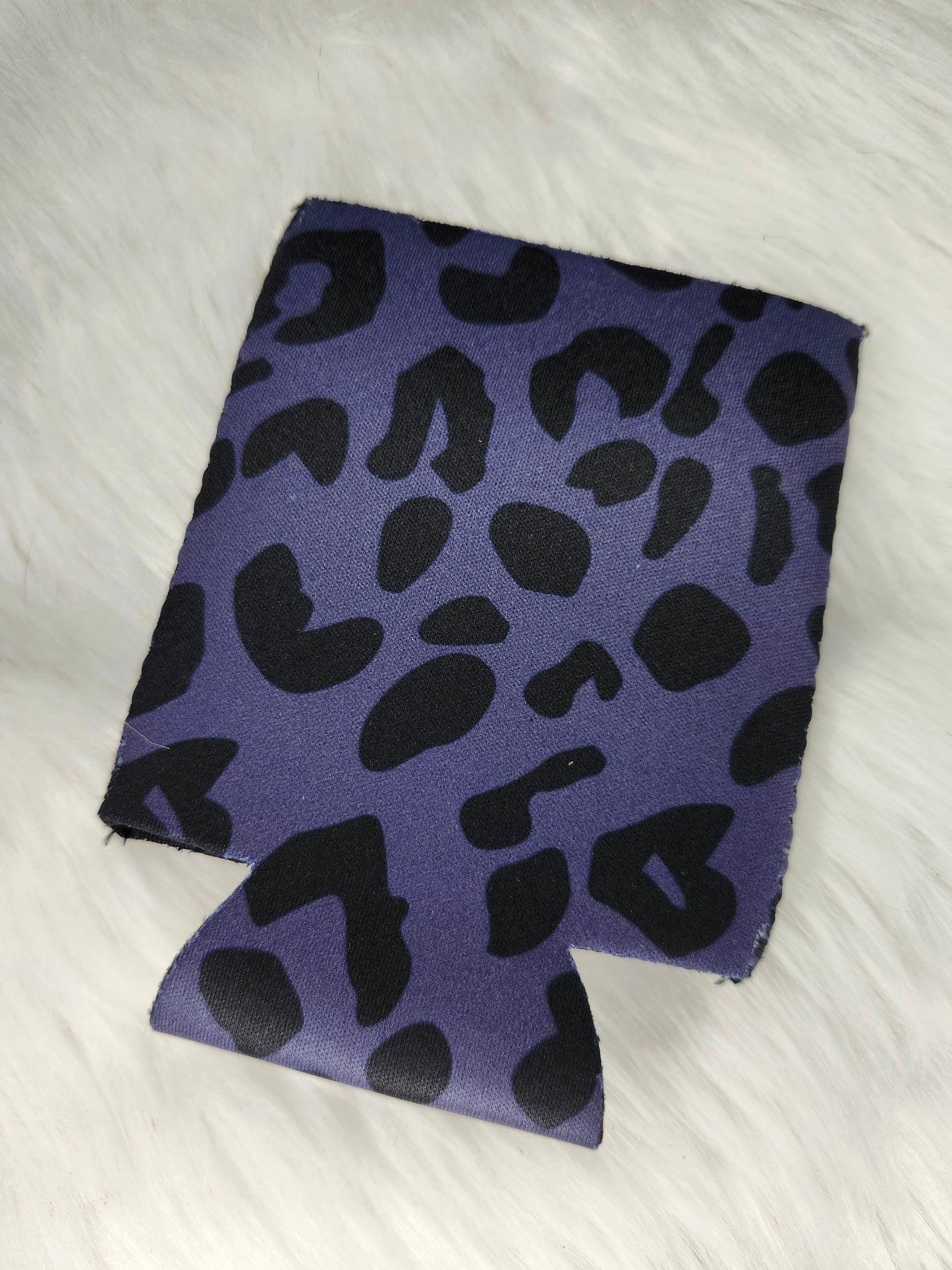 Black cheetah small can koozie