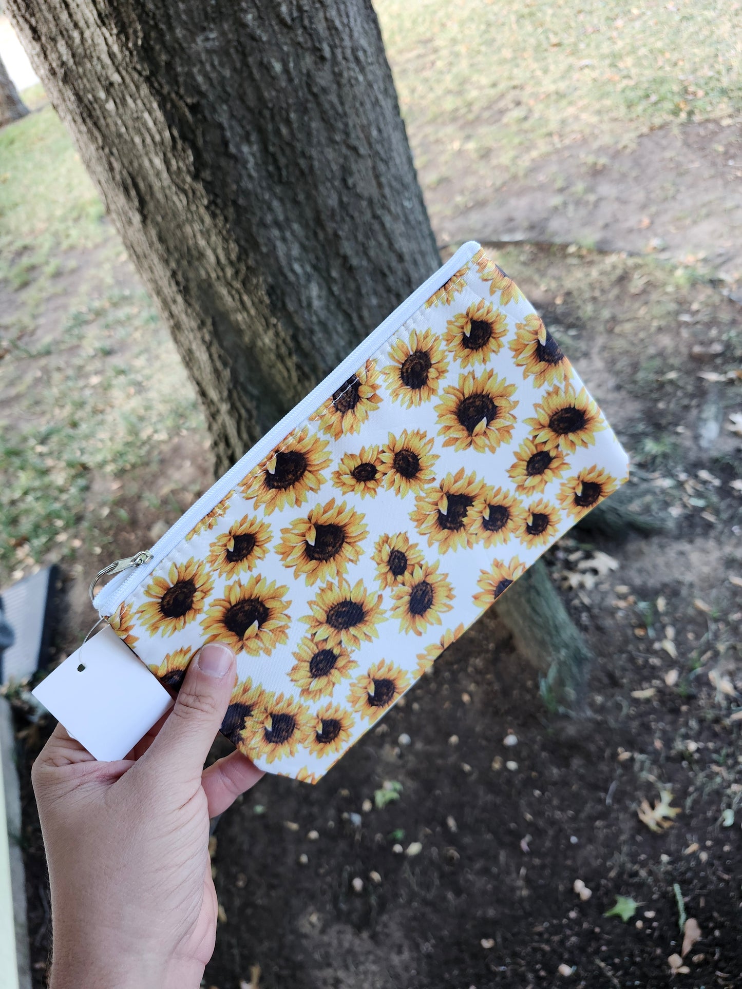 White sunflower bag