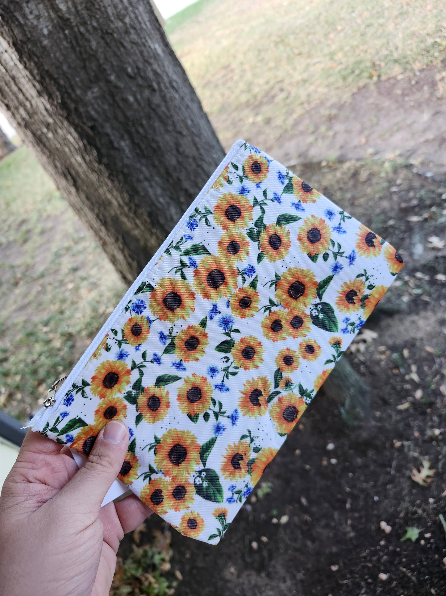 White sunflower bag