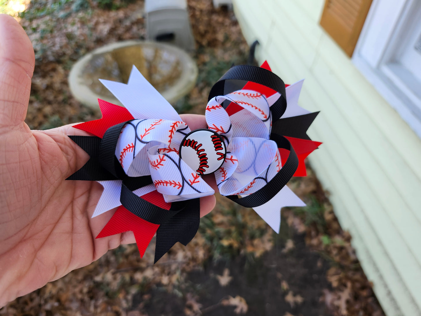 Baseball bow