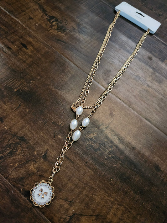 White bow necklace