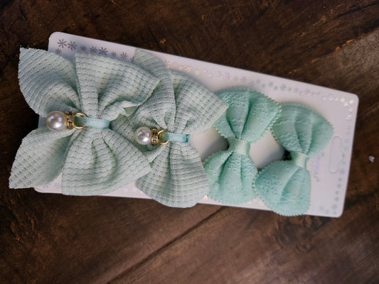 Mint piggy bows