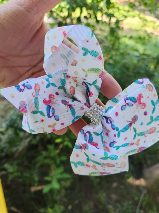 White mermaid bow