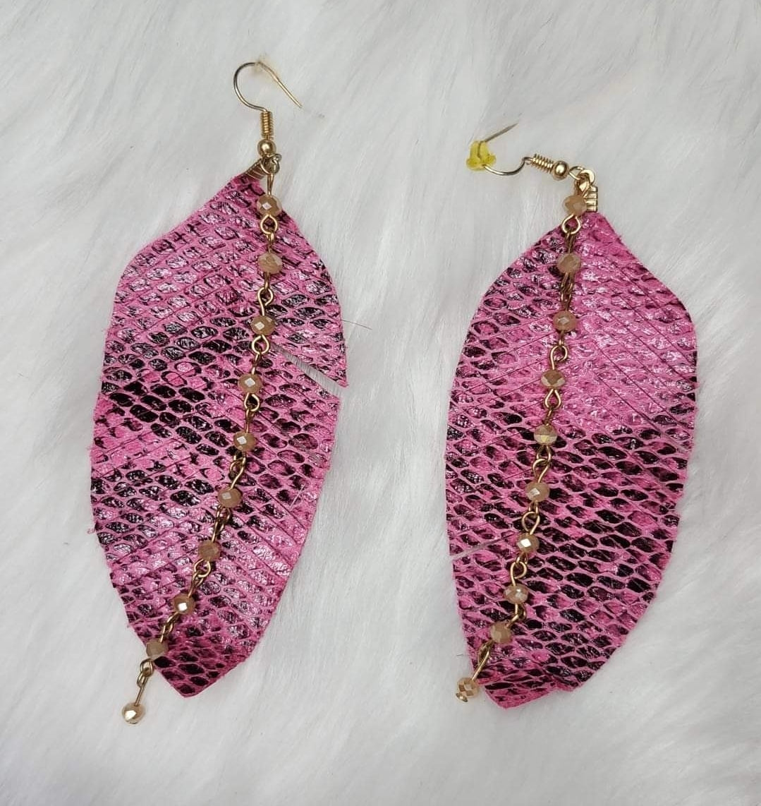 Light pink bead earrings