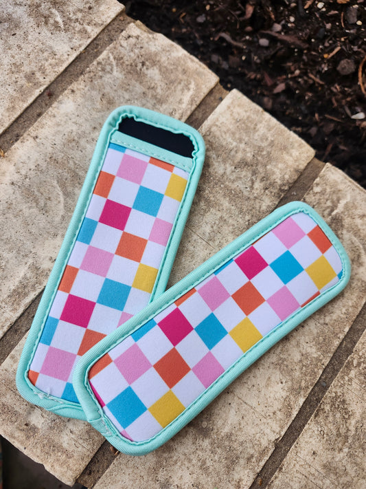 Bright checkered popsicle holder