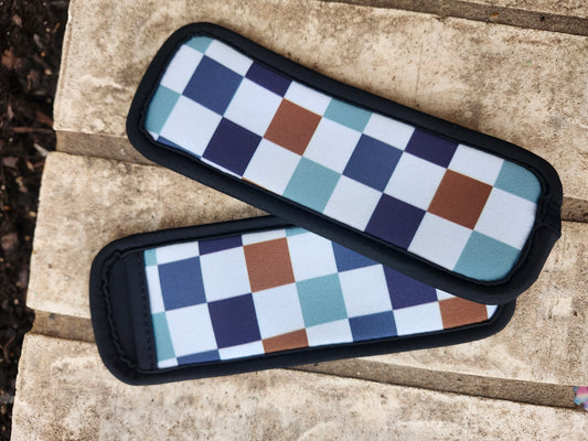 Checkered bluw popsicle holder