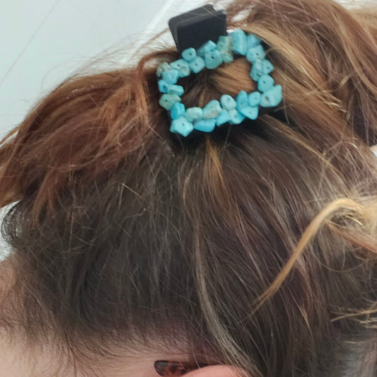 Small turquoise clip