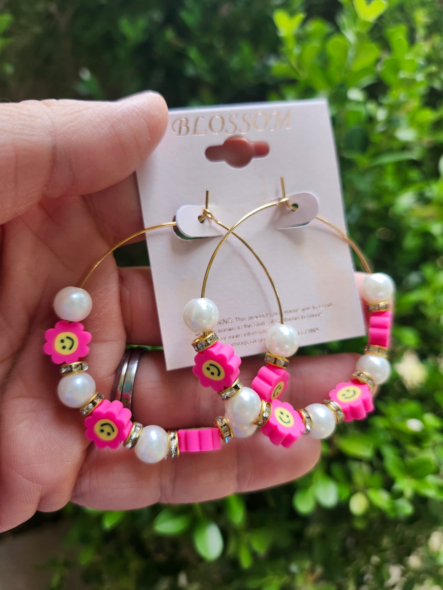 Pink smiley flower earrings