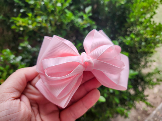 Light pink triple bow