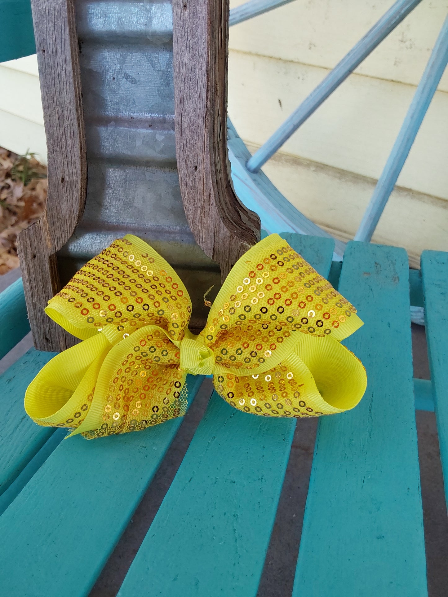 Yellow ribbon sequins bow