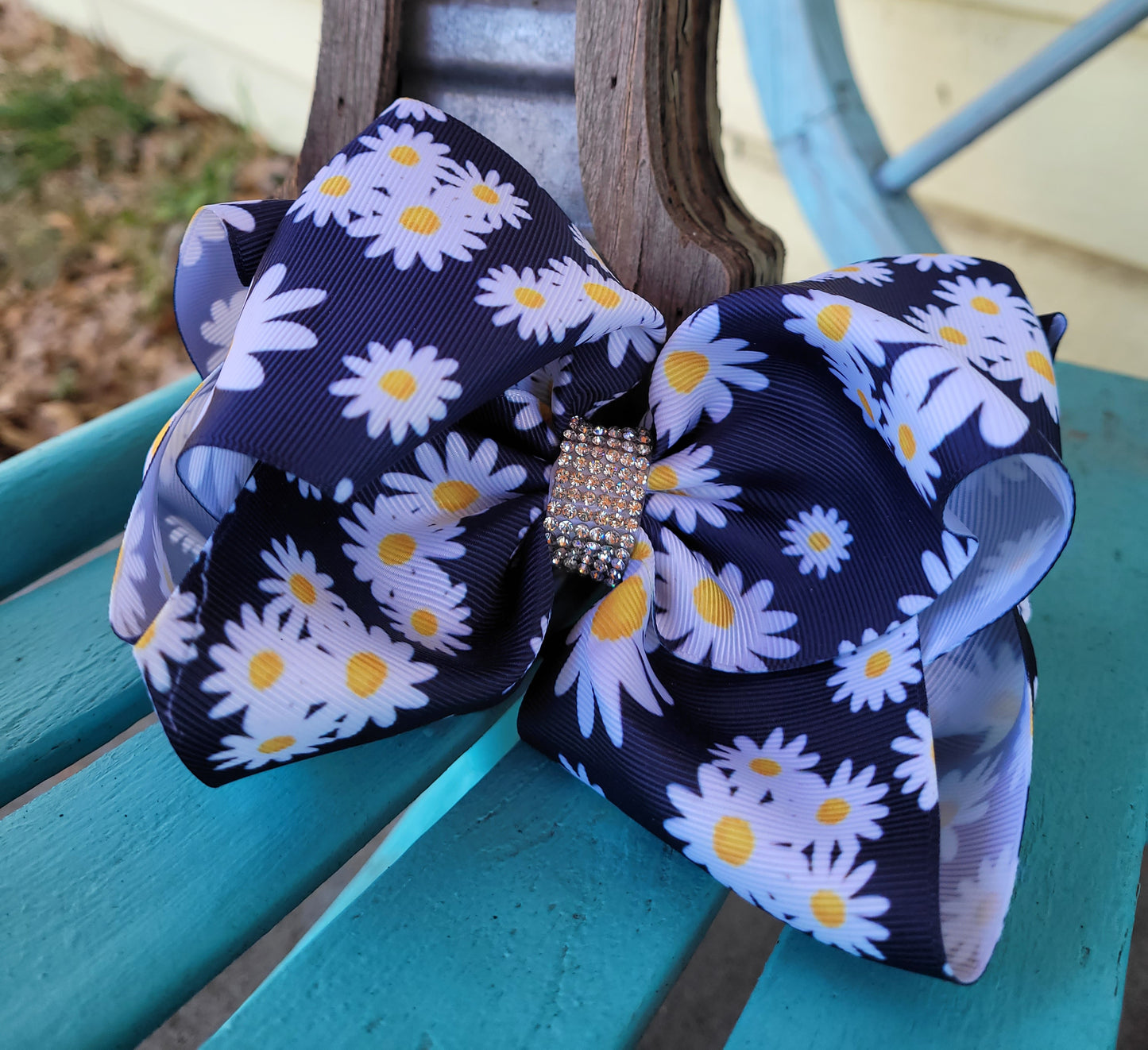 Navy blue daisy bow