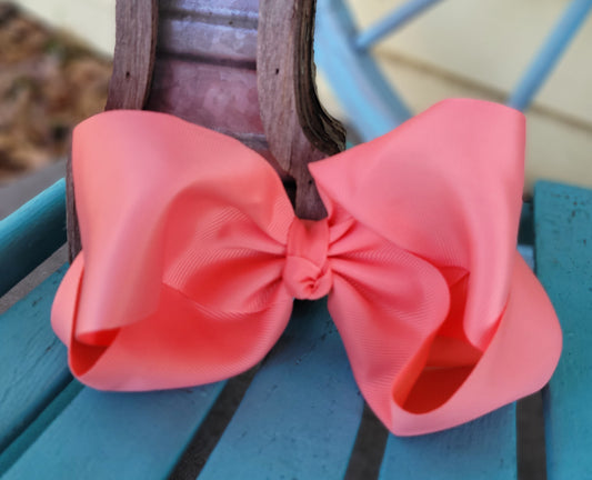 Peach bow