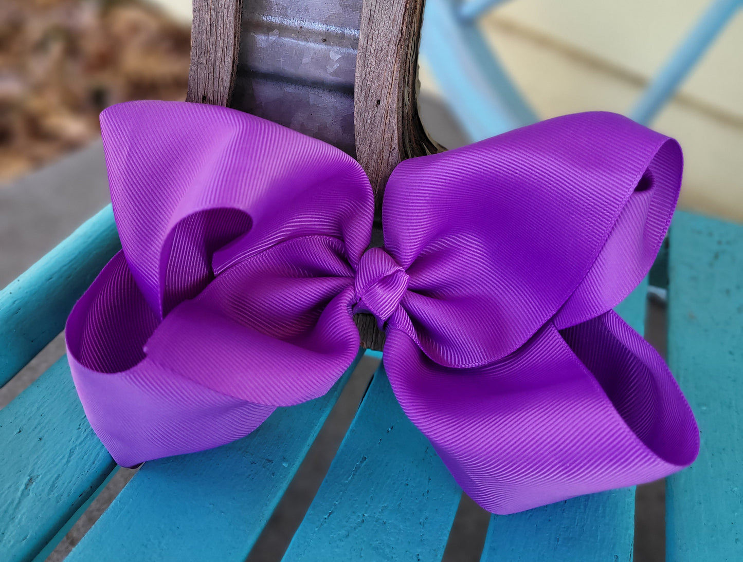 Purple bow