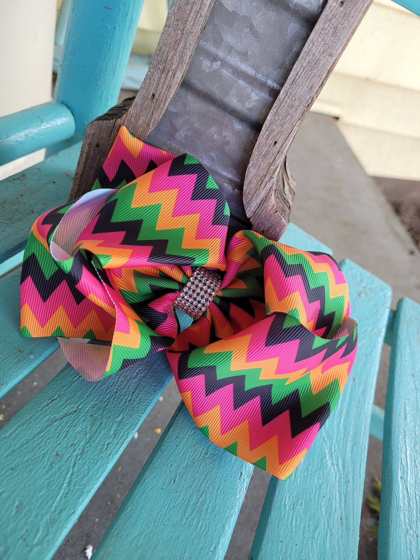 Colorful bow